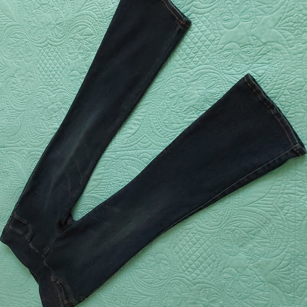 👋 FINAL MARKDOWN CLOSET CLOSING  Diane Gilman Dark Blue Flare Jeans 28in X 32